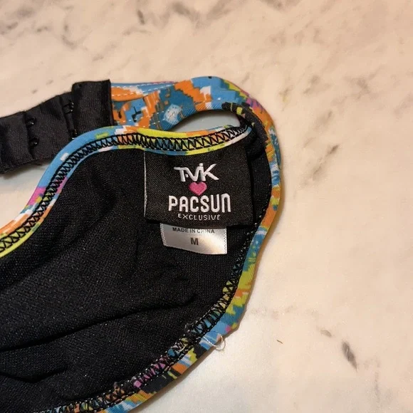 39. PacSun exclusive bikini top - Picture 4 of 4